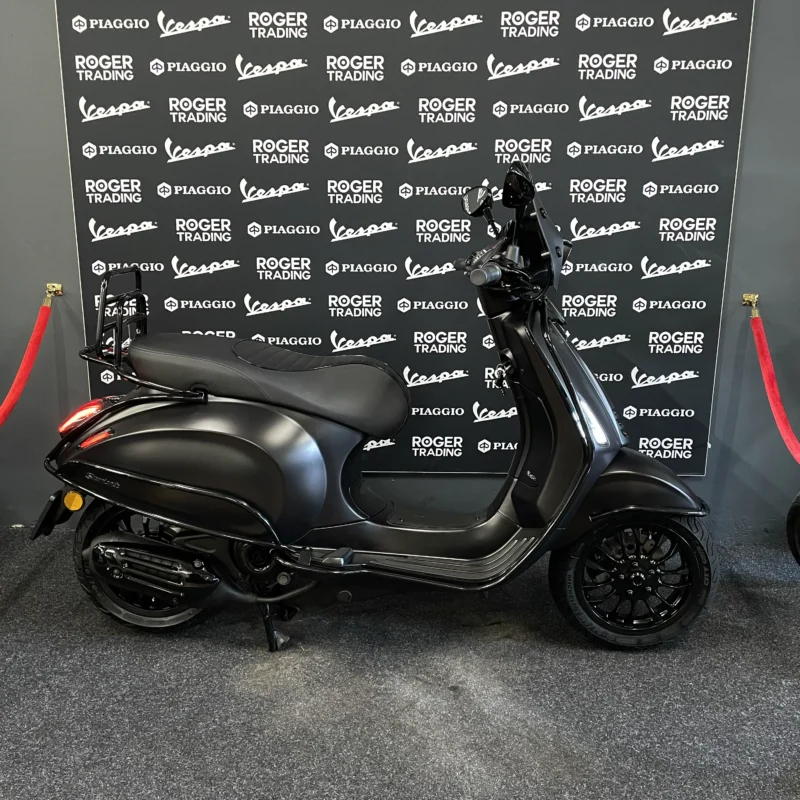 Vespa Sprint 50 - Moped - 2018 - Euro4 - Notte - Image 6